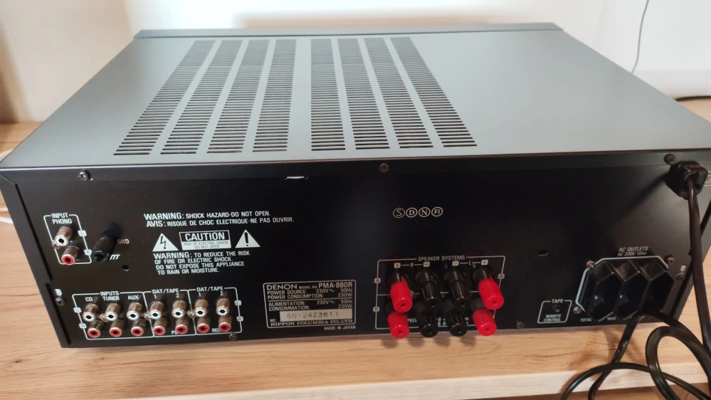 Denon PMA-880R (Top stav)