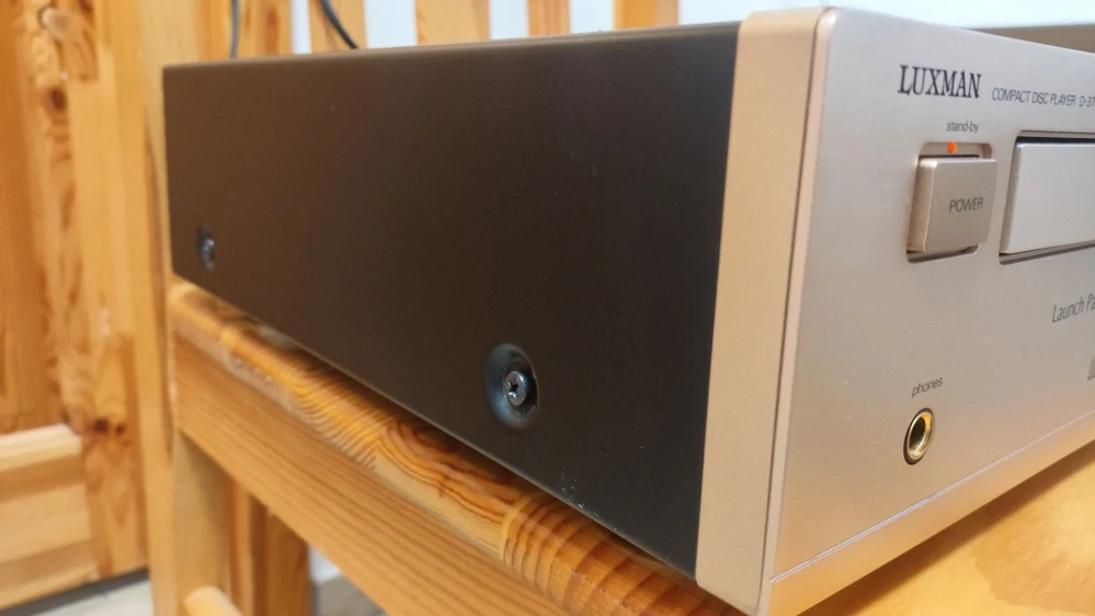 Luxman D-375