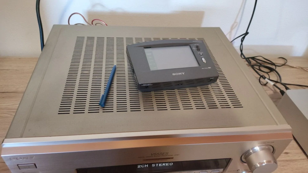 Sony STR-V555ES