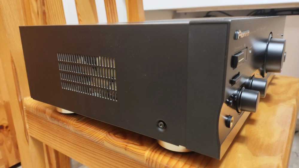Pioneer A-607R
