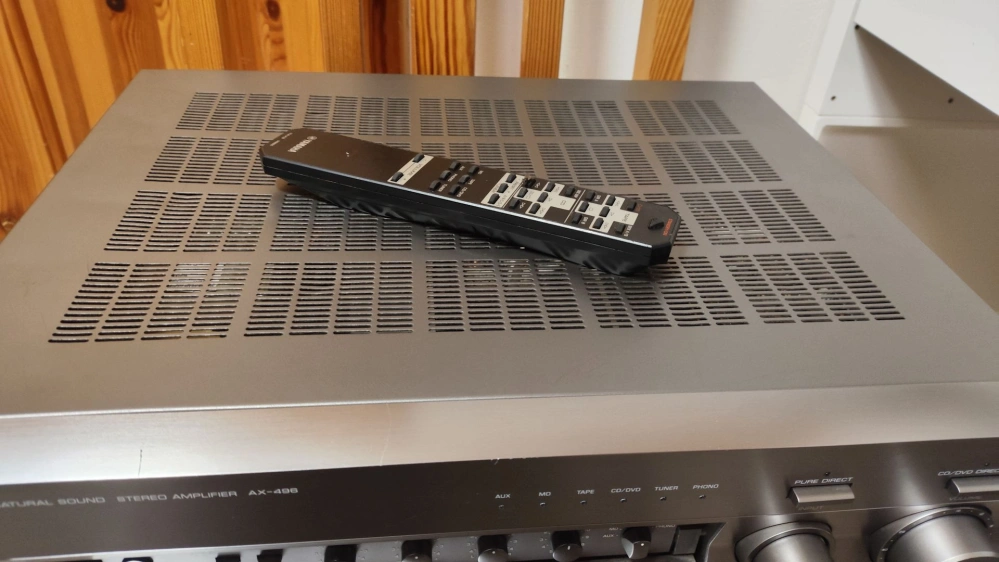 Yamaha AX-496 – Špičkový stereo zesilovač