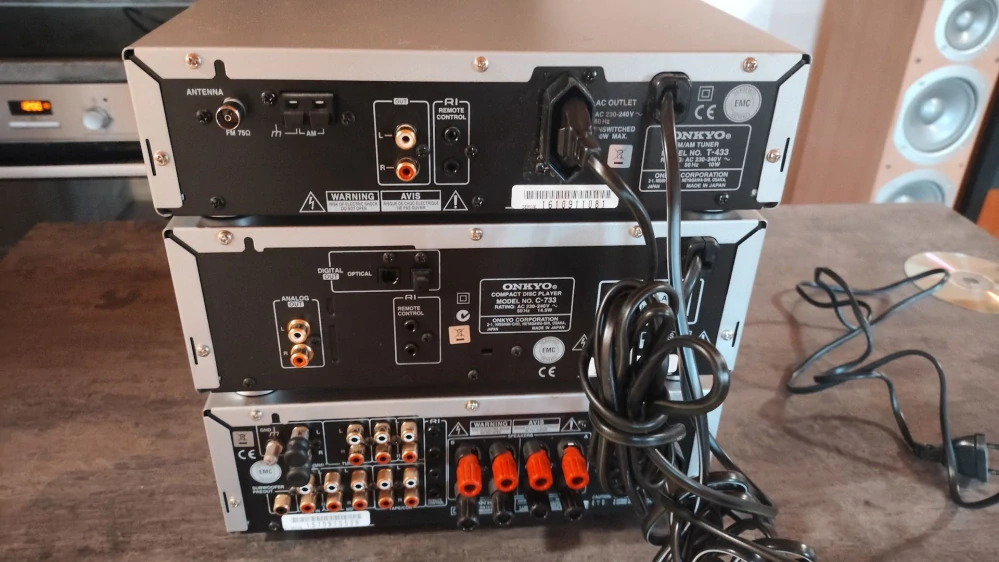 Onkyo INTEC 275 (A-933, C-733, T-433)
