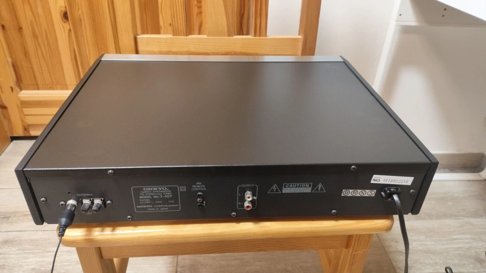 Onkyo Integra T-407