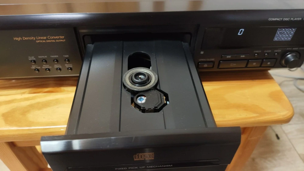 Sony CDP-XE700