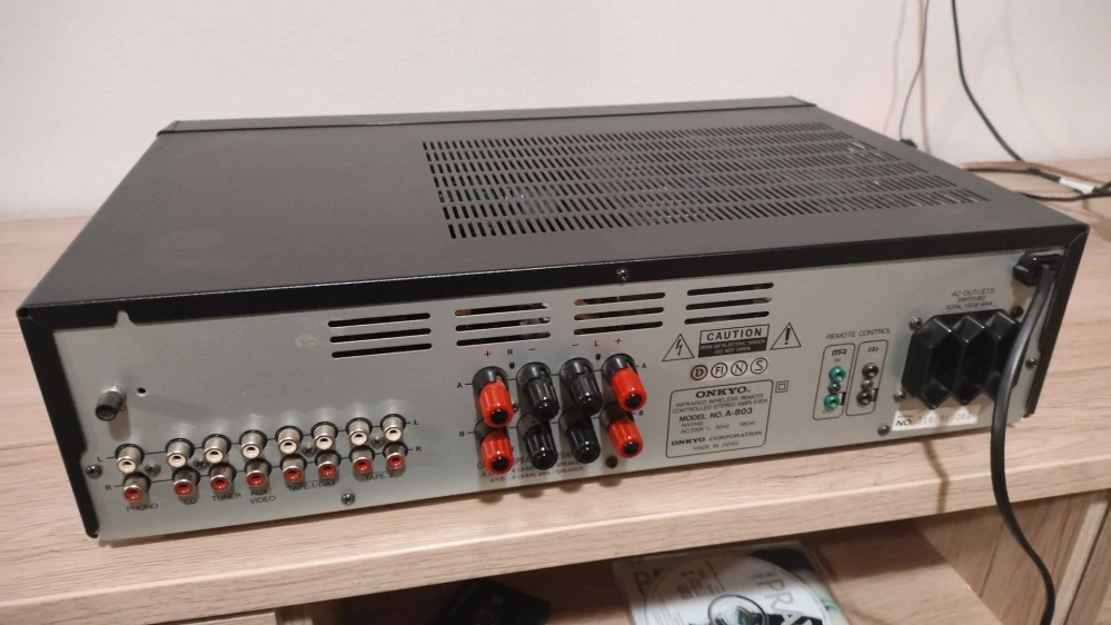 Onkyo A-803