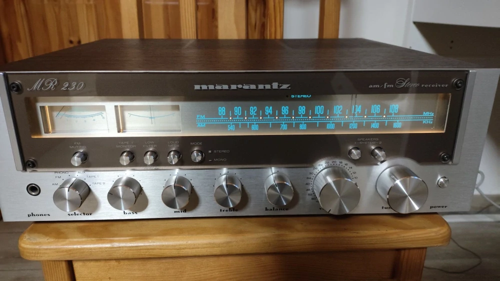 Marantz MR 230