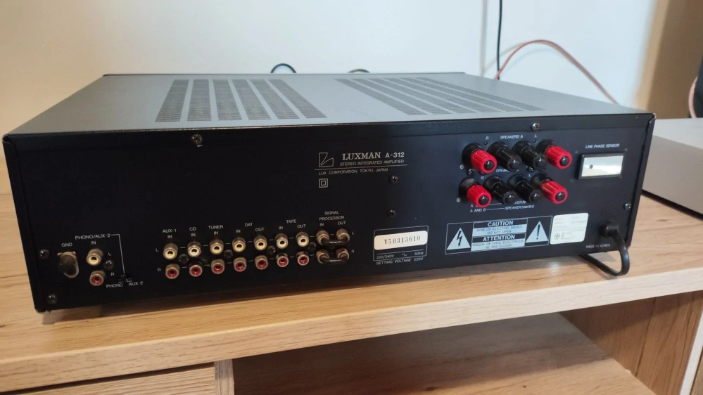 Luxman A-312