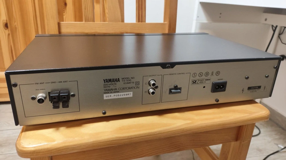 Yamaha TX-530