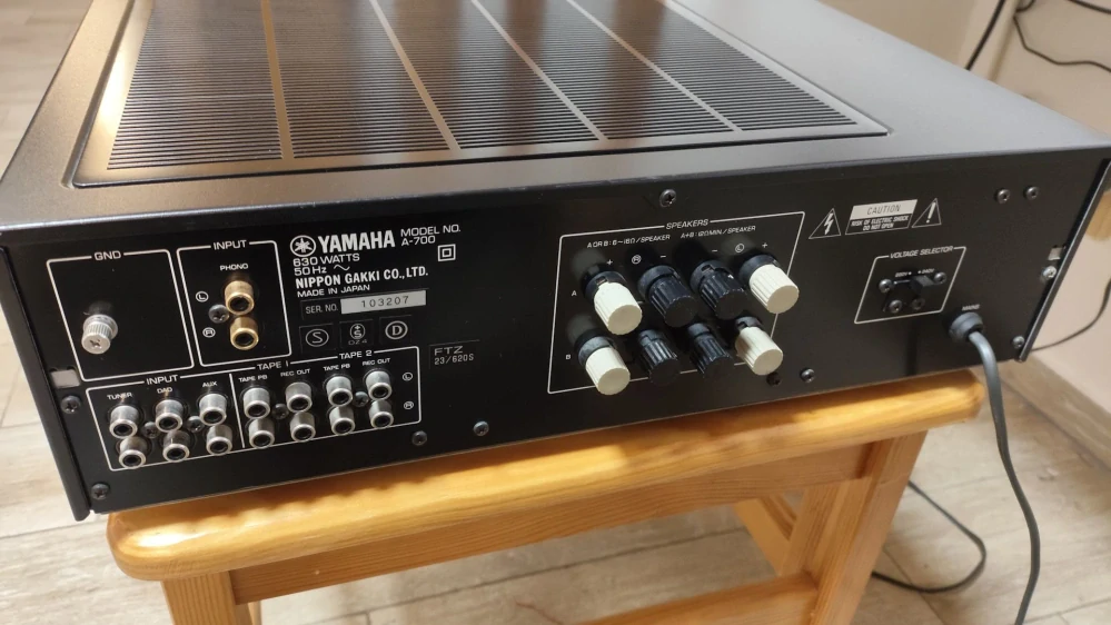 Yamaha A-700