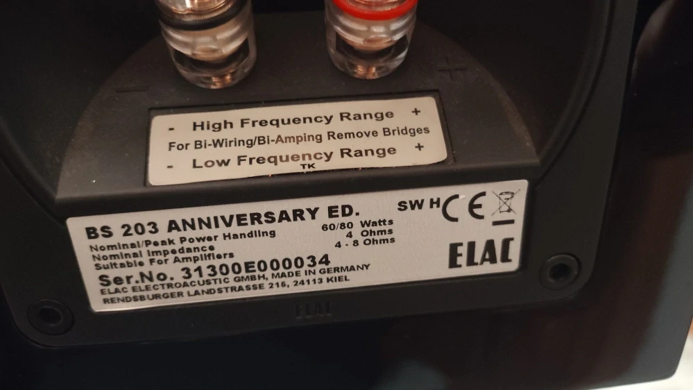 ELAC BS 203 Anniversary Edition (SW H) + originální stojany LS 70