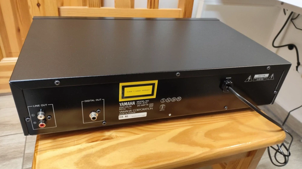 Yamaha CDX-570